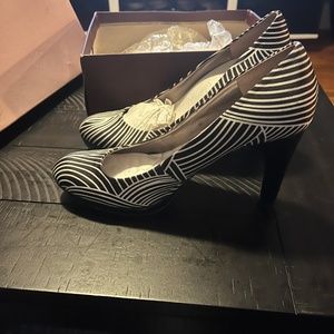 Bandolino 4 inch heels